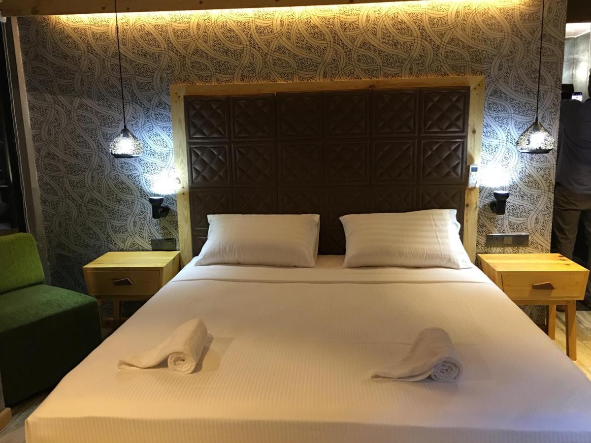 Suncoast Beach Hotel Mirissa Luaran gambar