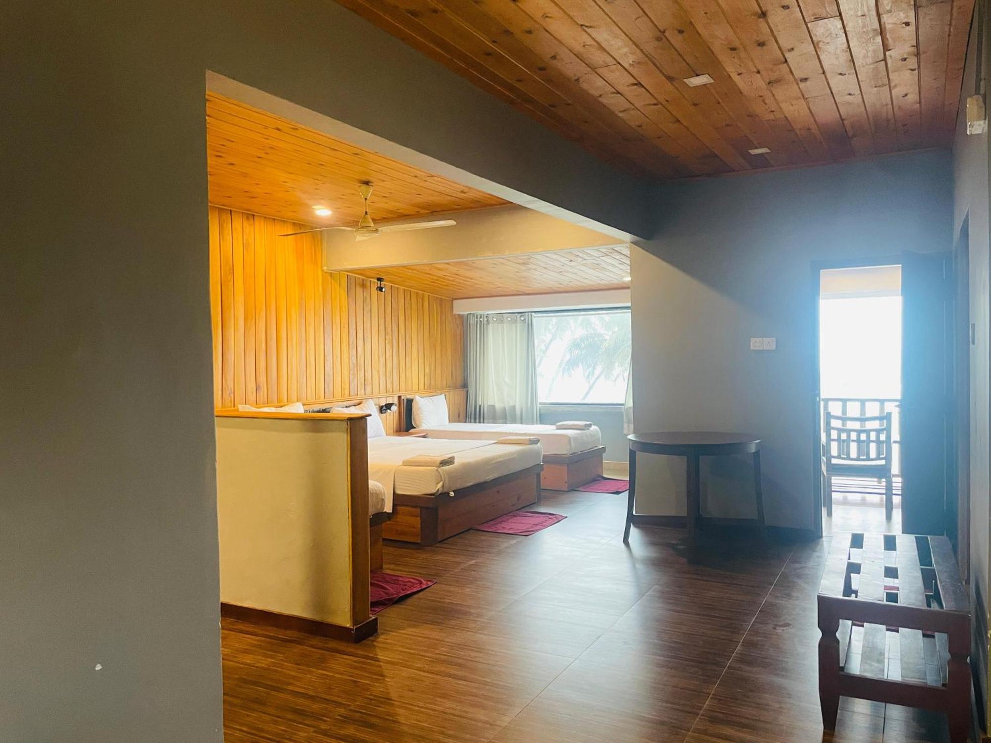 Suncoast Beach Hotel Mirissa Luaran gambar