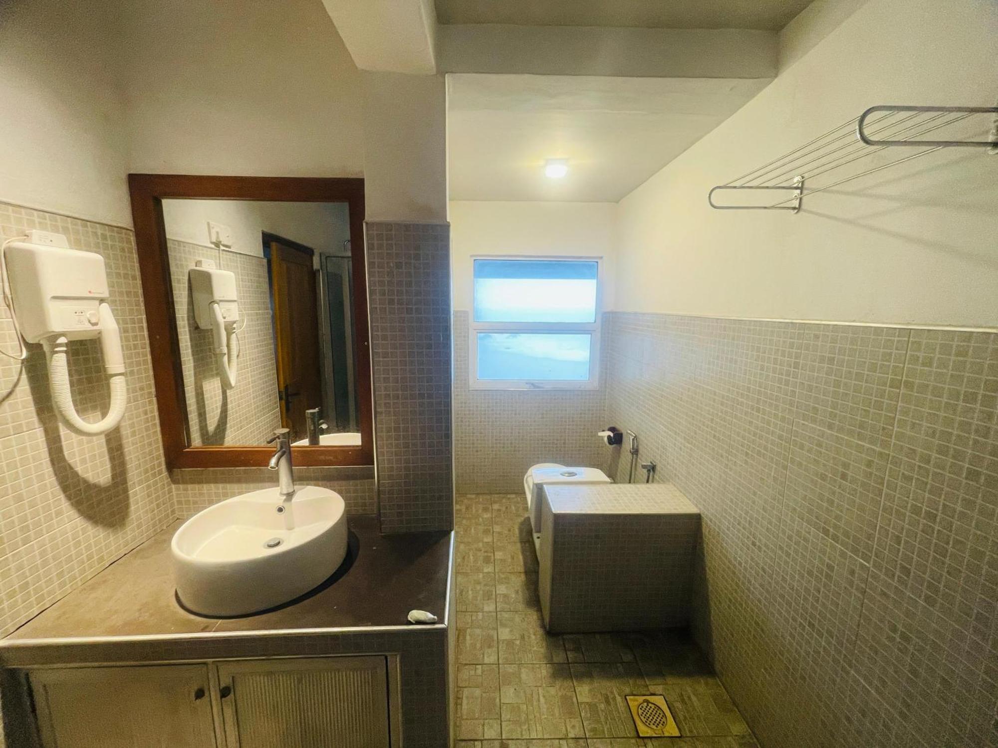Suncoast Beach Hotel Mirissa Luaran gambar